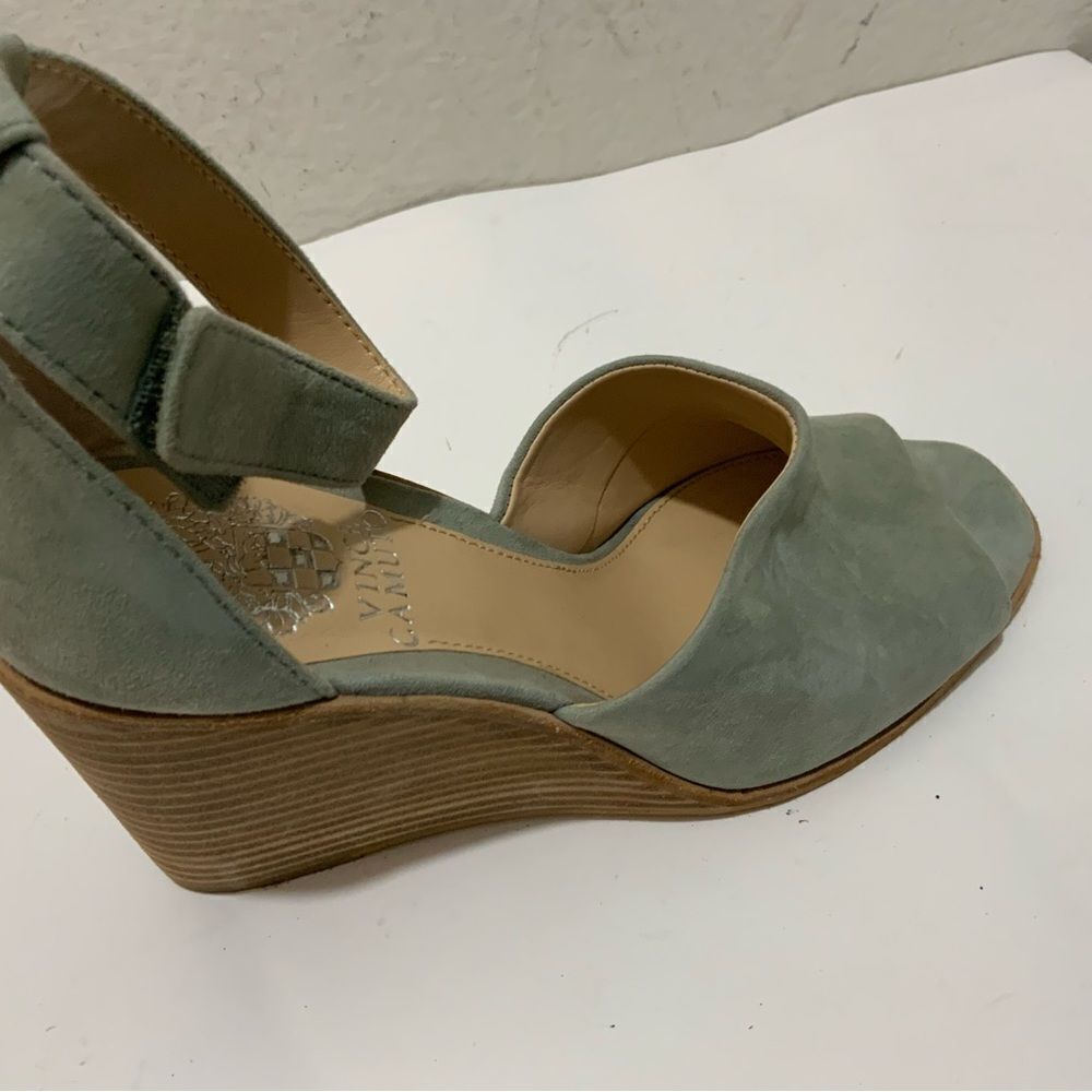 VINCE CAMUTO DEEDRIANA SUEDE WEDGE SANDAL US 6.5 M/37
